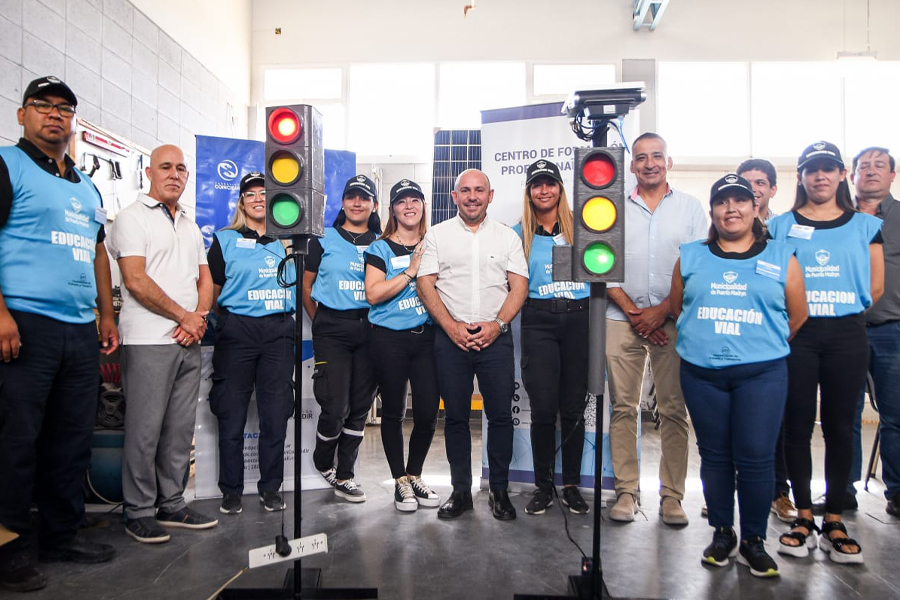 Con semáforos a escala y otras herramientas didácticas educan en Puerto Madryn