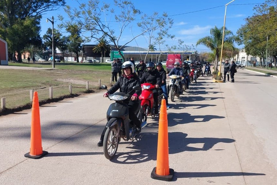 Clínica para conducción segura de motos en Vera