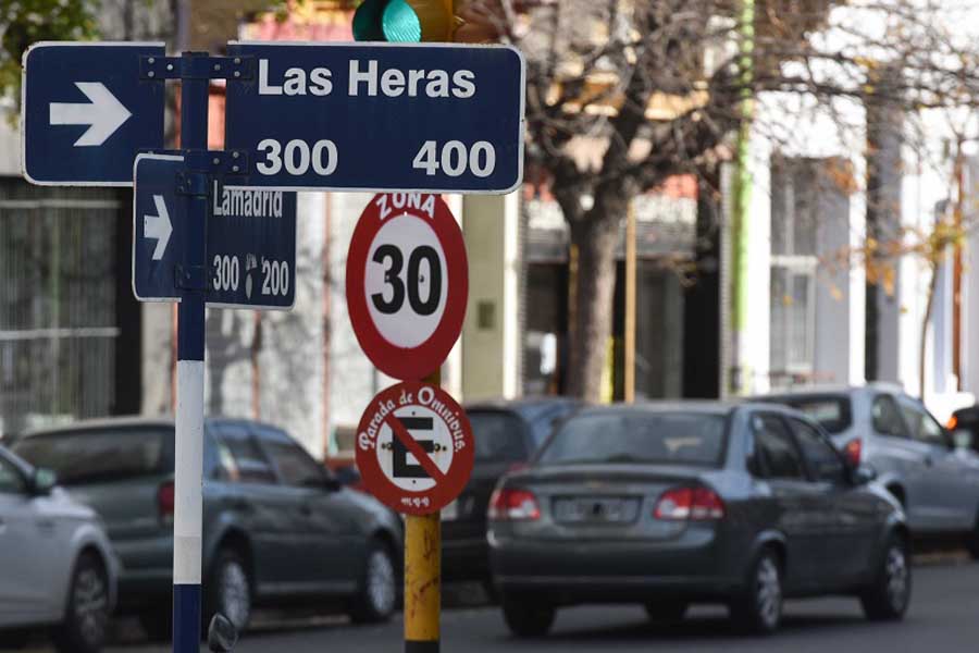 Impulsan en el Congreso la reducción de velocidad máxima en las calles