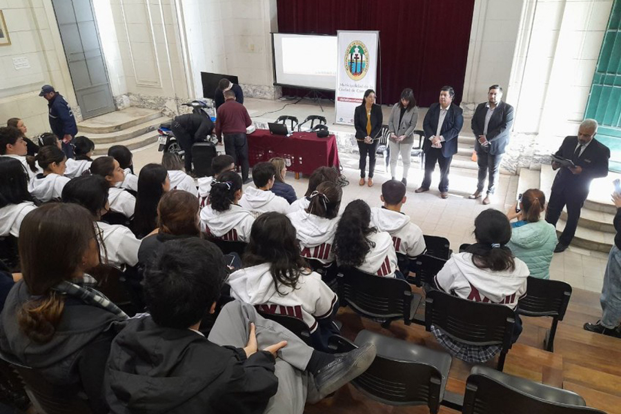 Formación integral en Corrientes para jóvenes que buscan su primera licencia
