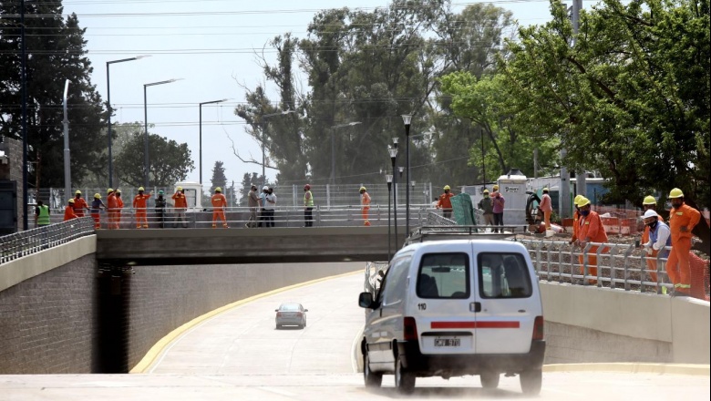 Quedó habilitado el paso bajo nivel de las avenidas 1 y 32 de La Plata