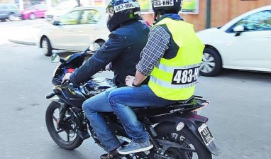 "El cheto no lleva casco ni chaleco porque quiere hacer facha"