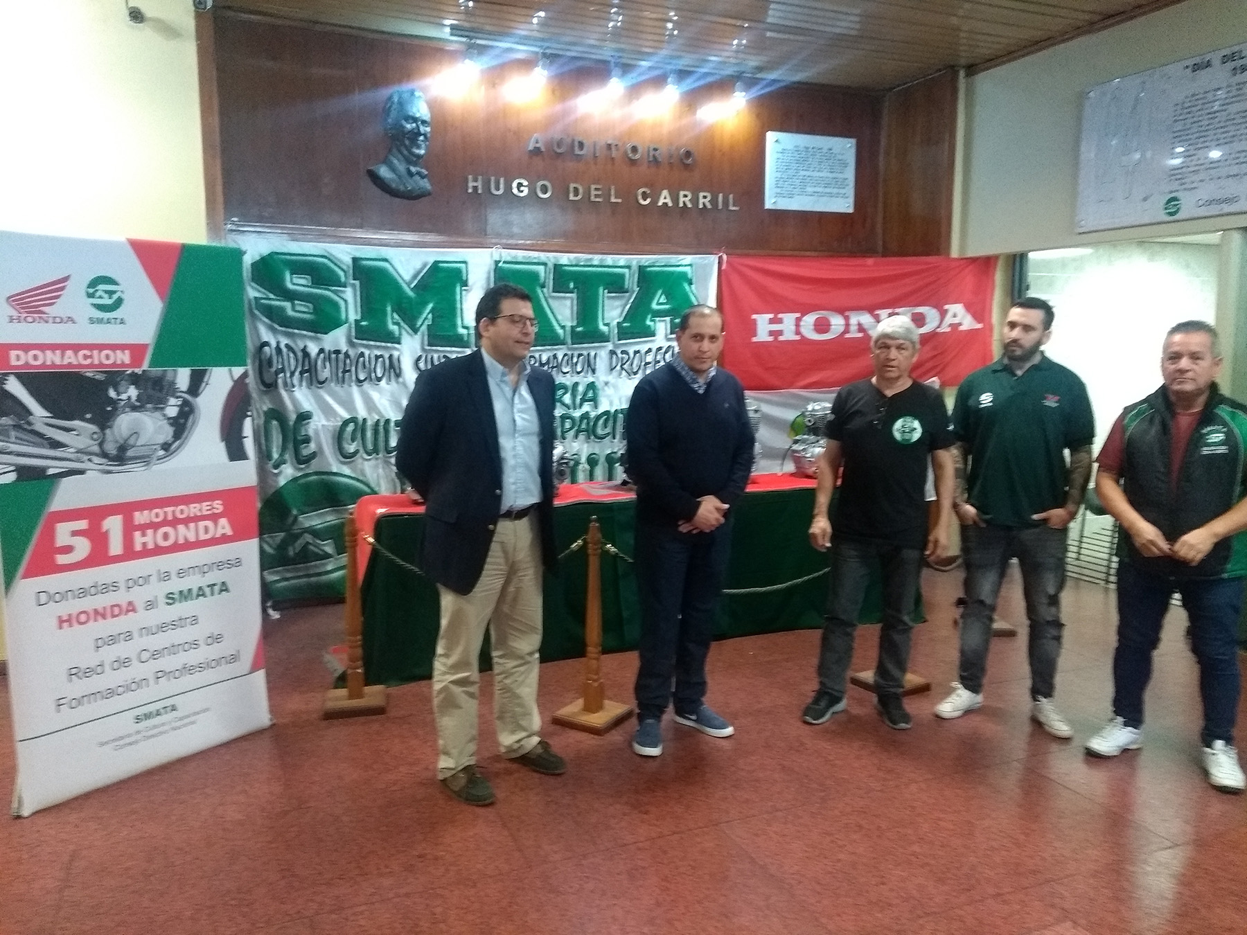 Honda dona 50 motores de motocicletas para la capacitación de mecánicos