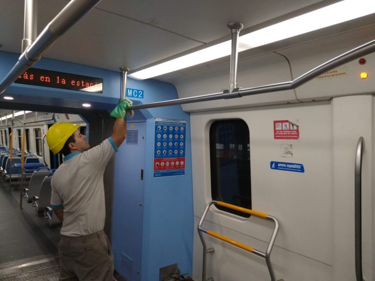 Aplican una nueva fórmula sanitizante en trenes del ferrocarril Mitre para prevenir el coronavirus