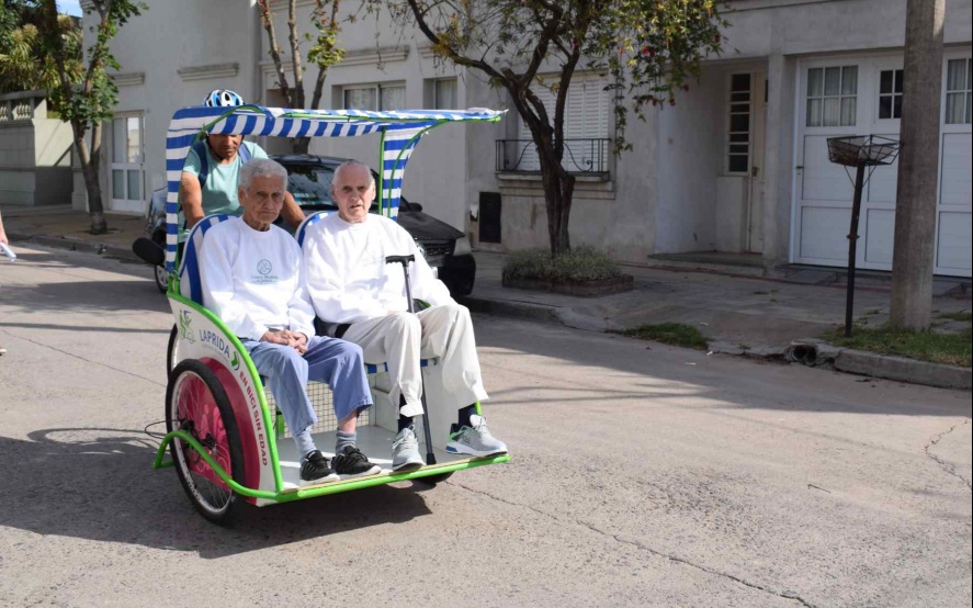 Un municipio bonaerense desarrolla el Programa Bicis sin Edad