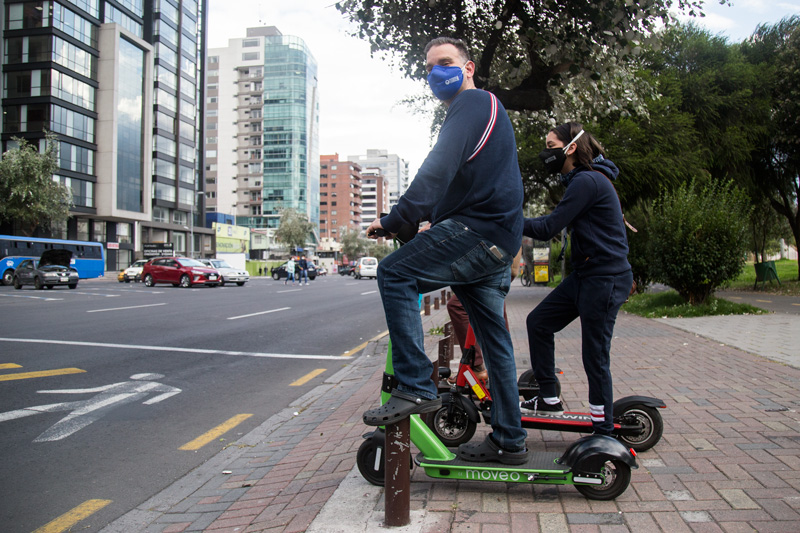 Regulan el uso de monopatines y patinetas eléctricas en la vía pública