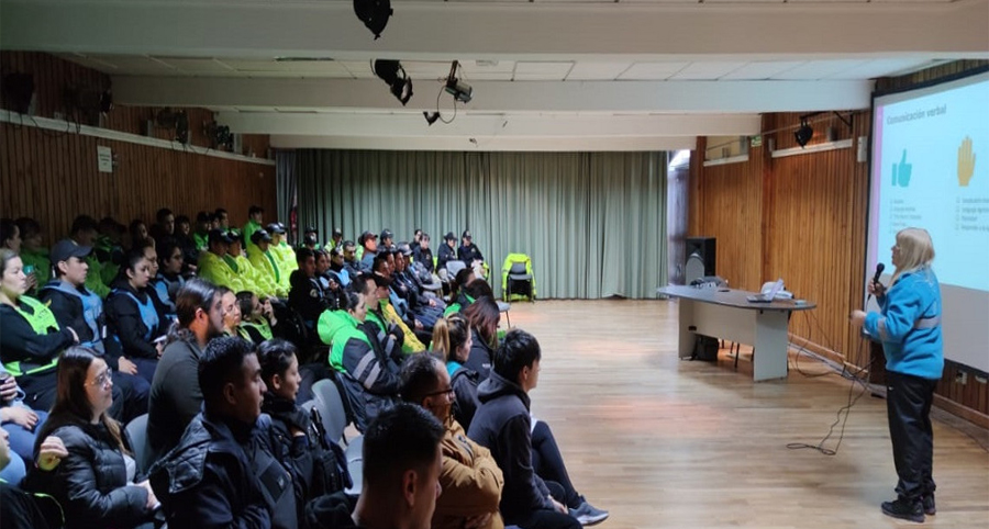 Inspectores de Tránsito de Esquel participaron de curso sobre seguridad vial