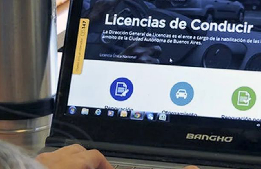 Deben aprobar un curso oficial los que soliciten la primera licencia de conducir